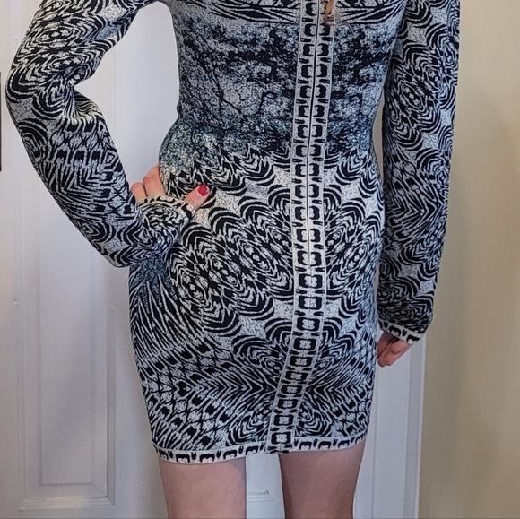 Beautiful Dress - Picture 8 of 8